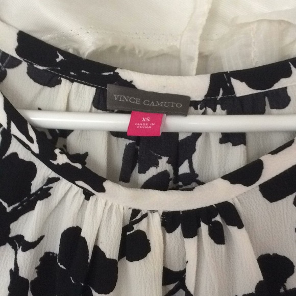 Vince Camute Black white kimono sleeve floral XS S - Picture 6 of 8